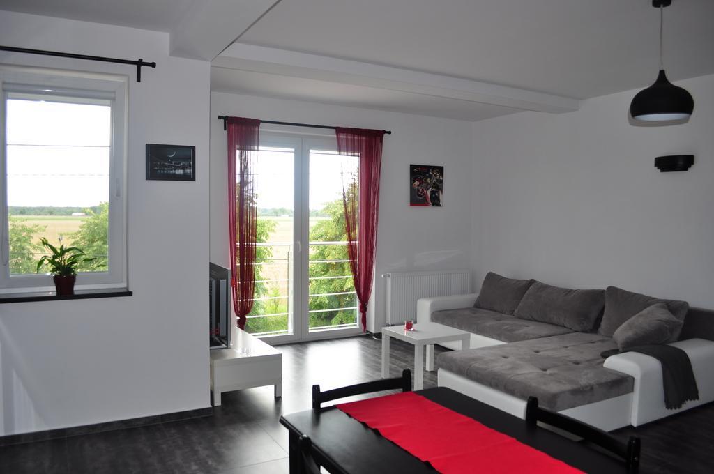 Apartament Scorpion Modlin Czosnów Dış mekan fotoğraf