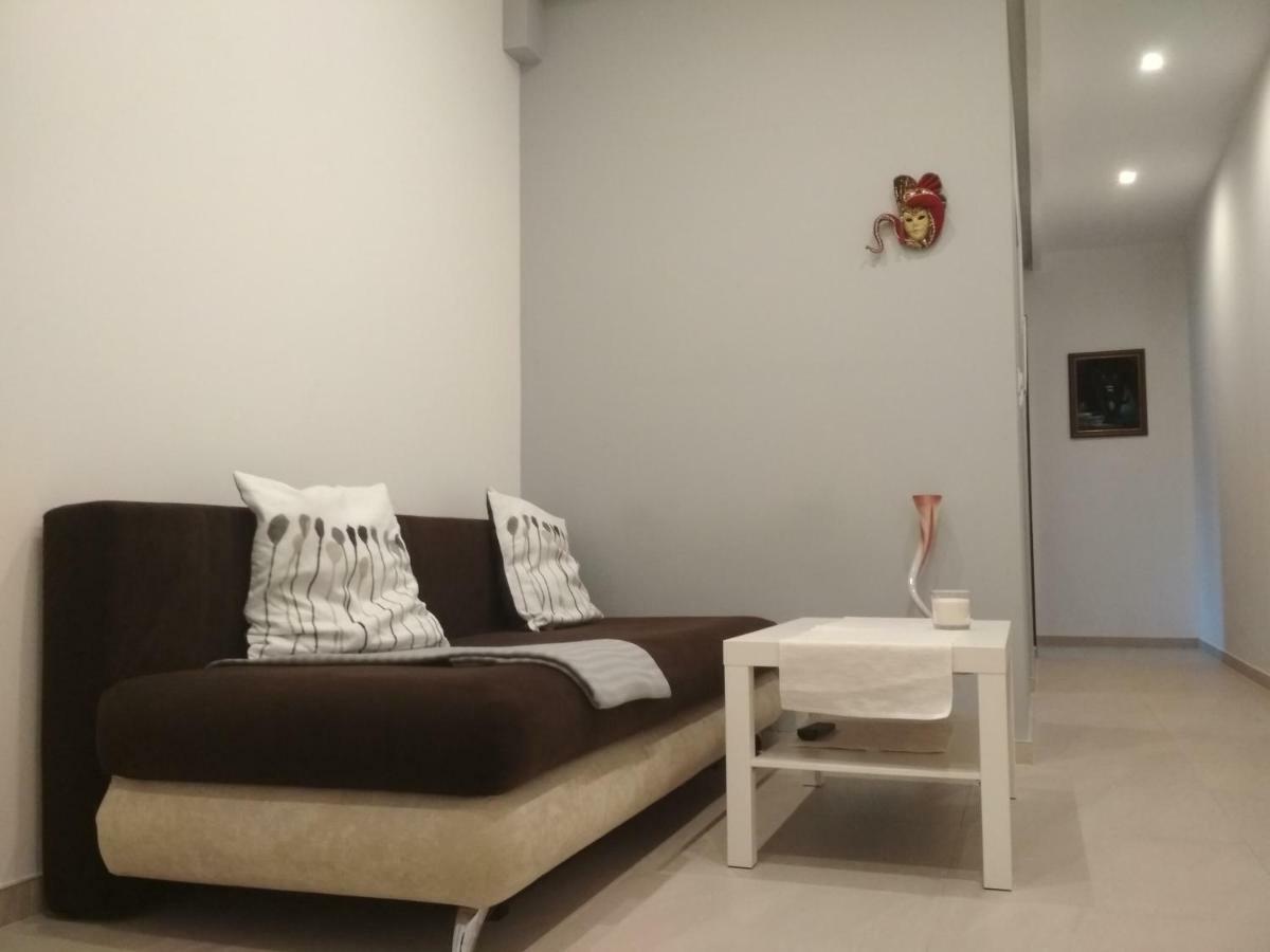 Apartament Scorpion Modlin Czosnów Dış mekan fotoğraf
